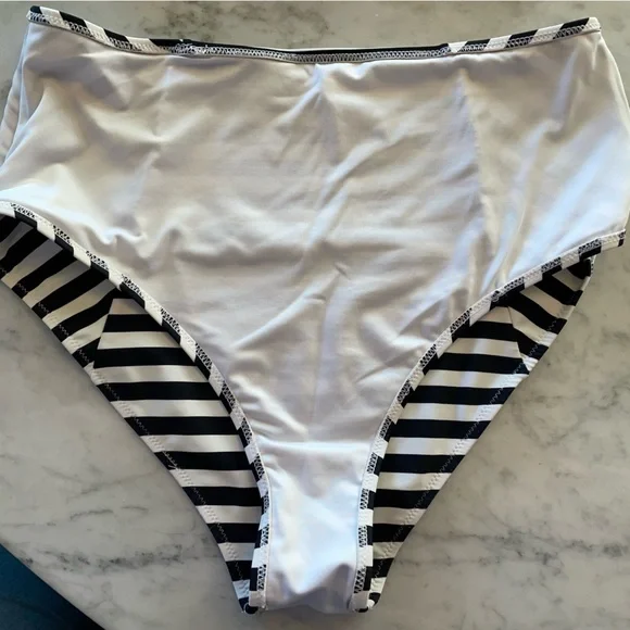 Cupshe Floral and Striped Bikini - Red and Black - Picture 5 of 8